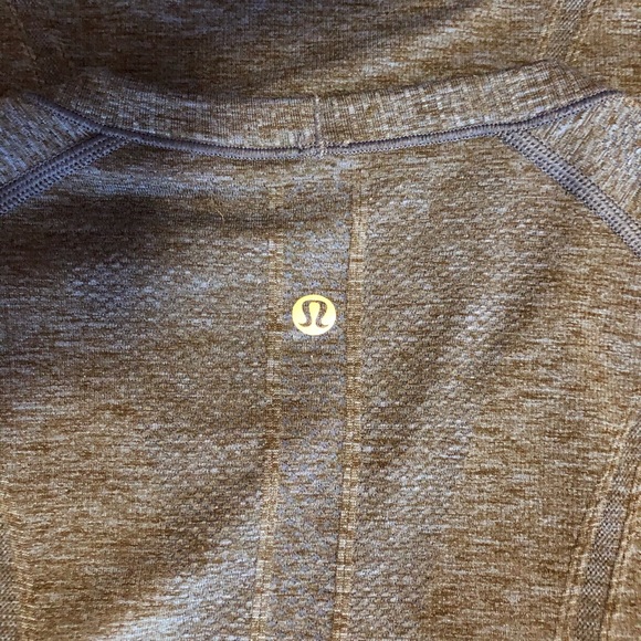 lululemon long sleeve - Picture 2 of 3